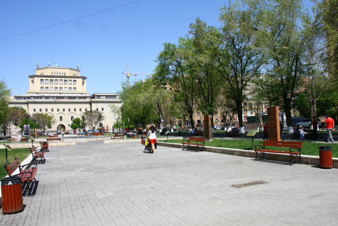 Vernisaj Apt At Republic Square & Ruben Tours Yerevan Ngoại thất bức ảnh